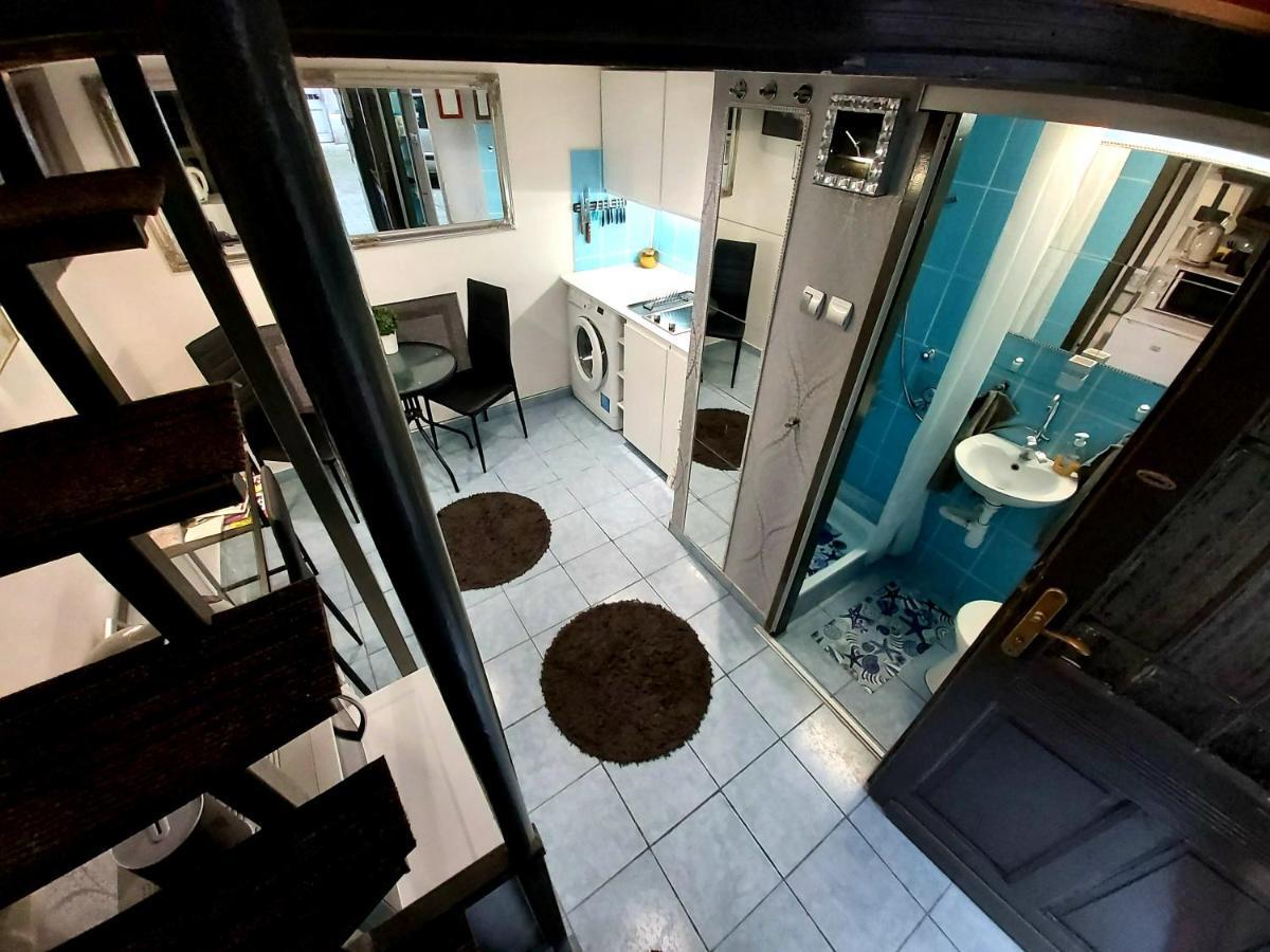 Like Studio City Centrum, Wifi, Terrace Budapest Exteriör bild